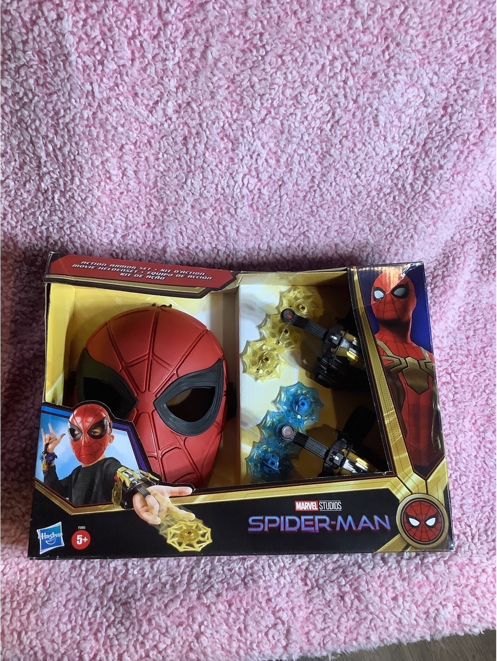Marvel Studios Spider-Man Action Mask Set with Web Blasters